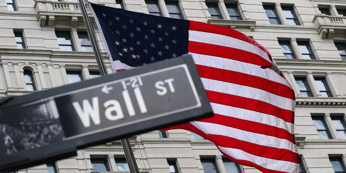 Here’s the bull and bear case for investing in stocks with the market at an all-time high